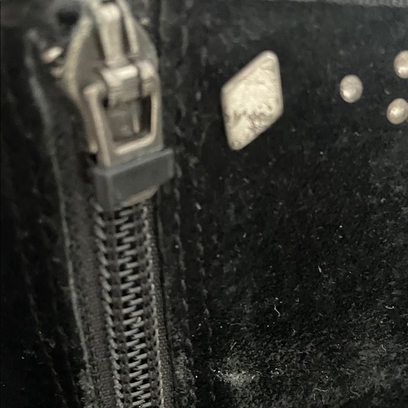 UGG Black Women's Winter Boots with Studded Detail AS IS Very PRELOVED🥰 size 8 - Picture 7 of 12